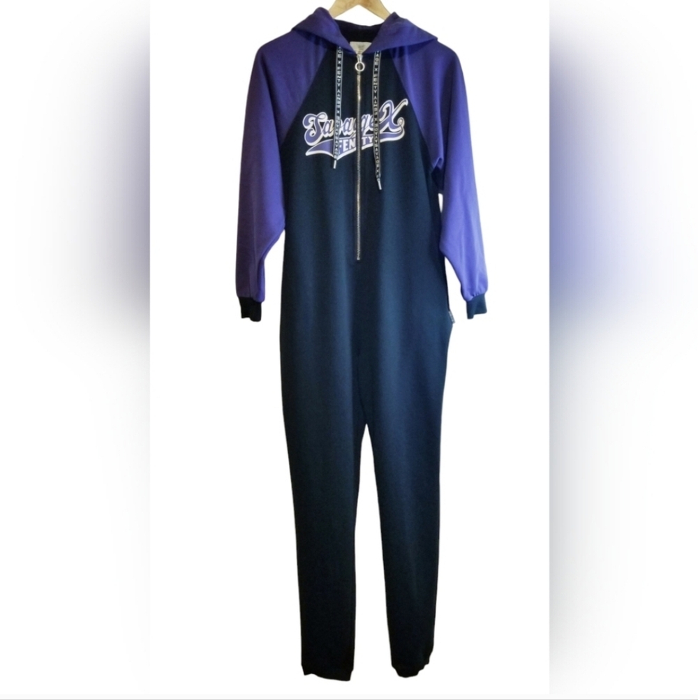 SAVAGE X FENTY Essential Team Graphic Raglan Sleep Zip Onesie Hoodie Jumpsuit